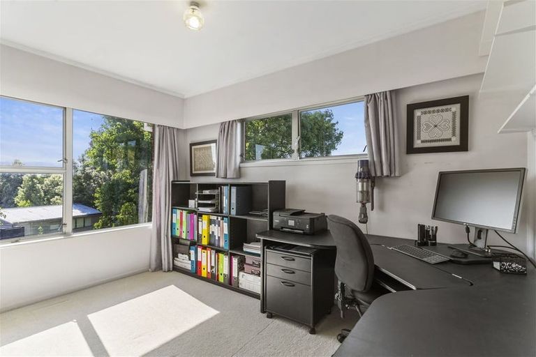 Photo of property in 301 Pakuranga Road, Pakuranga Heights, Auckland, 2010
