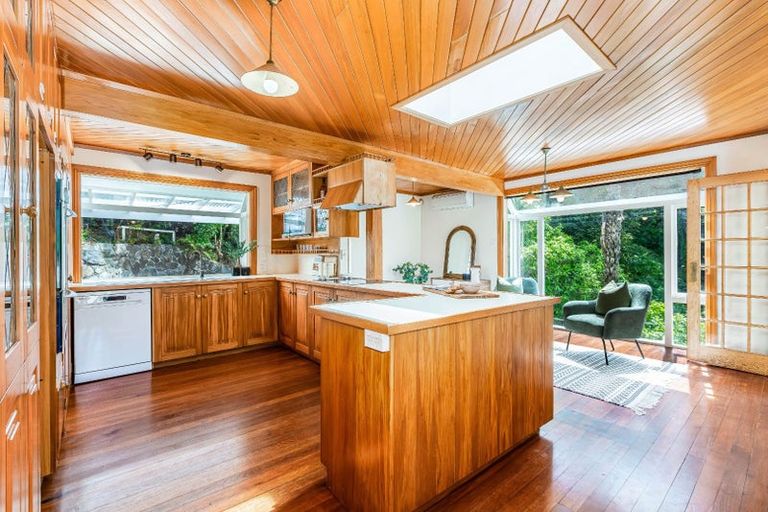 Photo of property in 102a Miromiro Road, Normandale, Lower Hutt, 5010