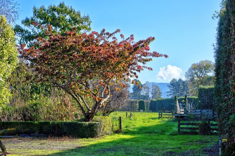 Photo of property in 38 Morris Road, Te Ore Ore, Masterton, 5886