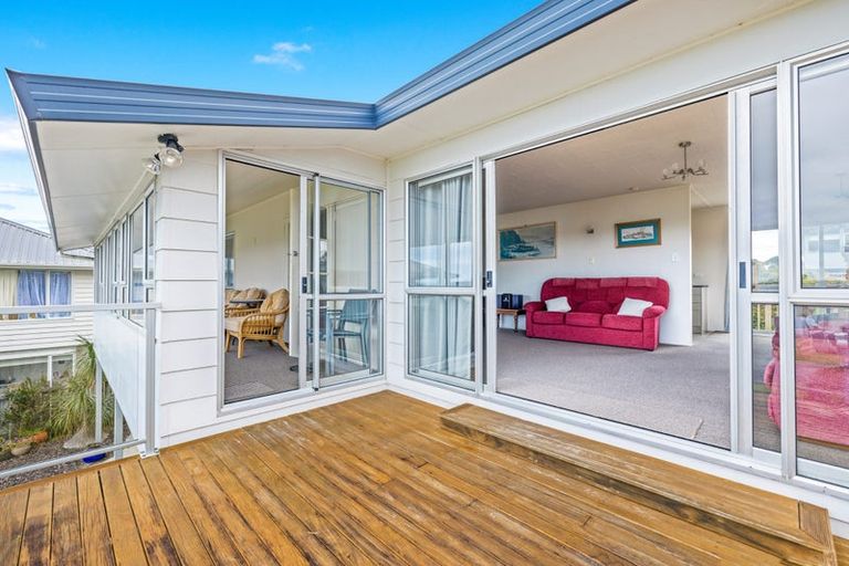 Photo of property in 17 Kawau View Road, Snells Beach, 0920