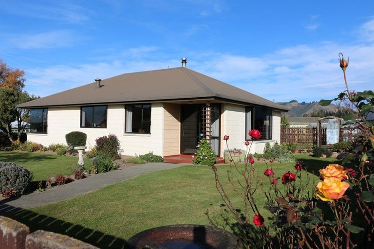 Photo of property in 8 Gorge Road, Waimate, 7924