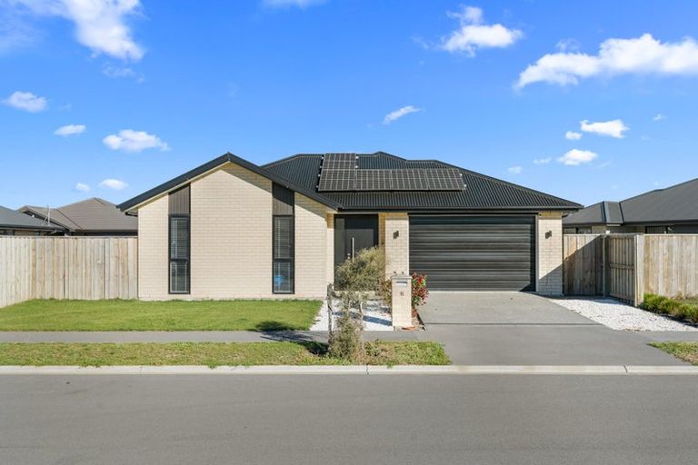 Photo of property in 16 Lomu Way, Rolleston, 7615