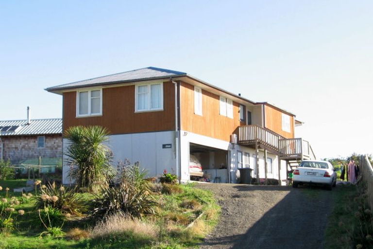 Photo of property in 115 Queens Road, Waikanae Beach, Waikanae, 5036