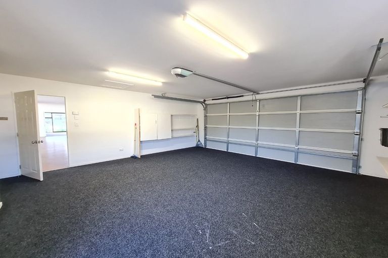 Photo of property in 88 Sarabande Avenue, Redwood, Christchurch, 8051