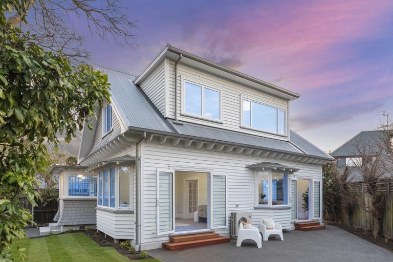 Photo of property in 13 Idris Road, Fendalton, Christchurch, 8052