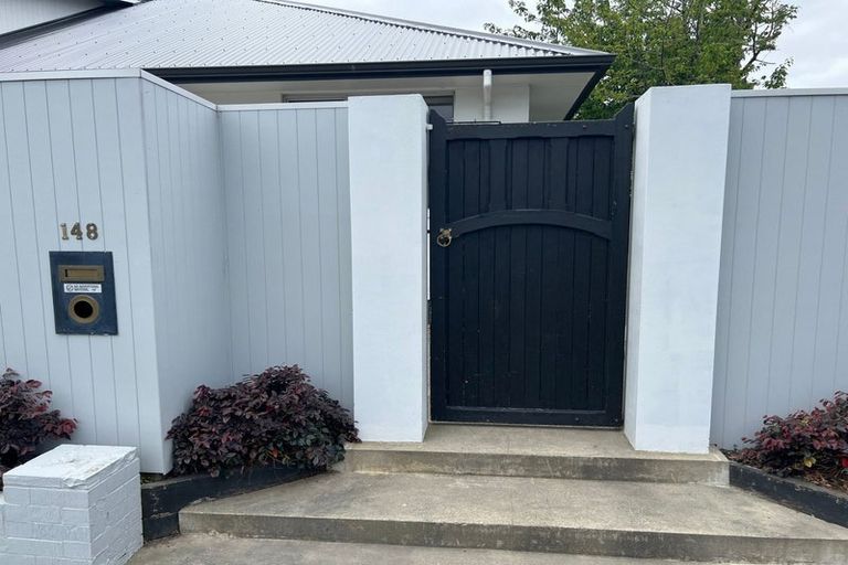 Photo of property in 148 Straven Road, Fendalton, Christchurch, 8014