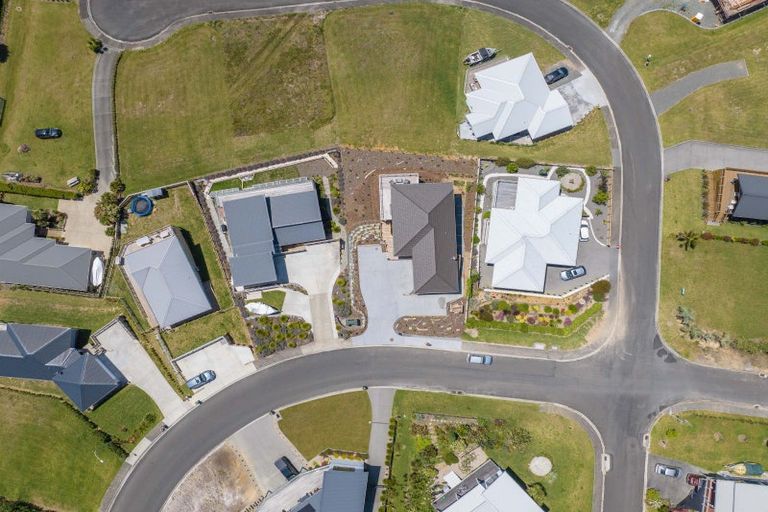 Photo of property in 21 Christine Drive, Coopers Beach, 0420