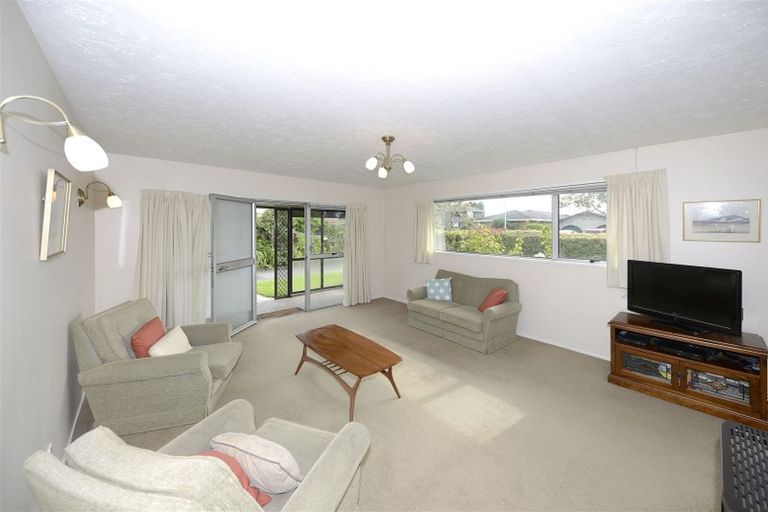 Photo of property in 49a Ambleside Drive, Burnside, Christchurch, 8053
