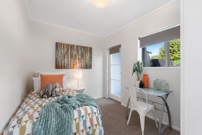 Photo of property in 1/3 Bronwyn Place, Torbay, Auckland, 0630