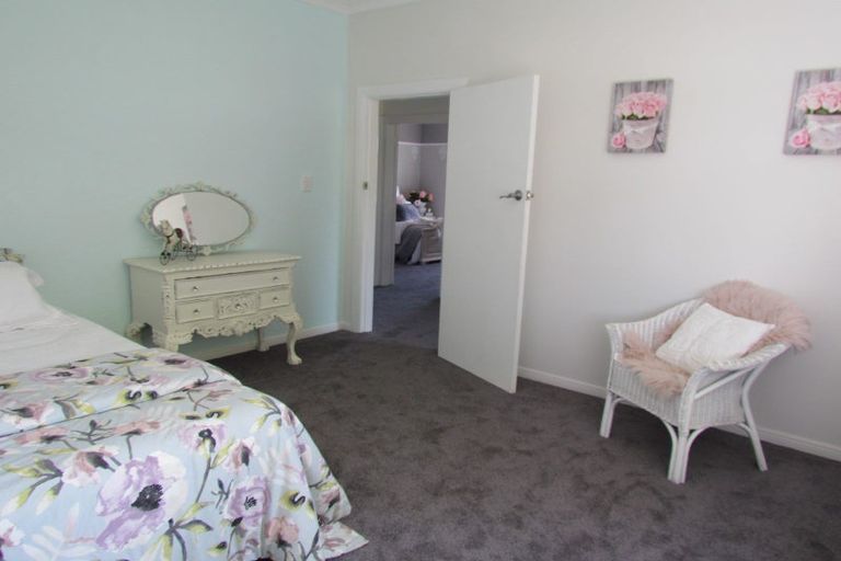 Photo of property in 43 York Street, Levin, 5510