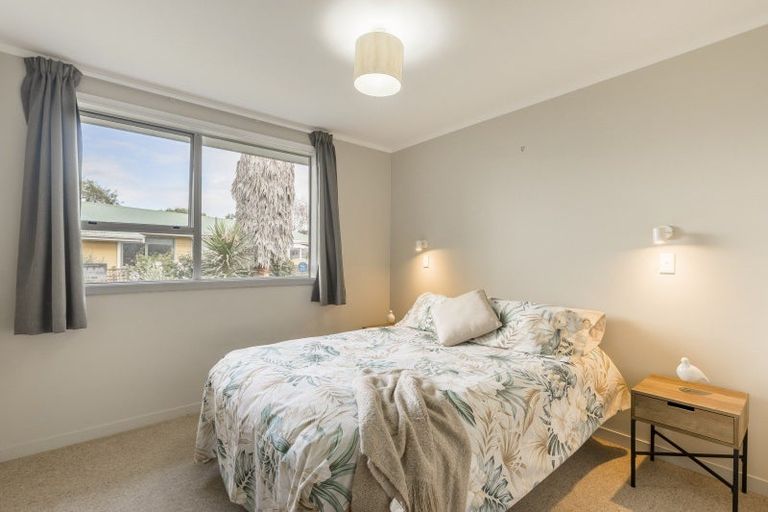 Photo of property in 5 Larch Grove, Paraparaumu, 5032