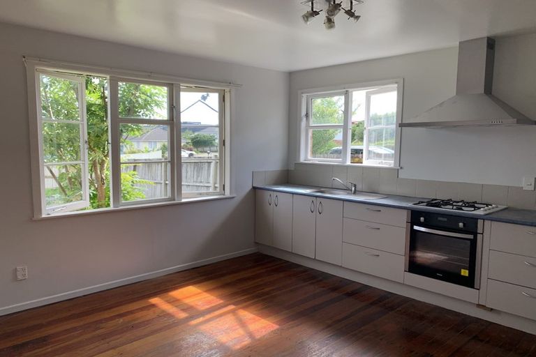 Photo of property in 9 Valdale Road, Henderson, Auckland, 0610