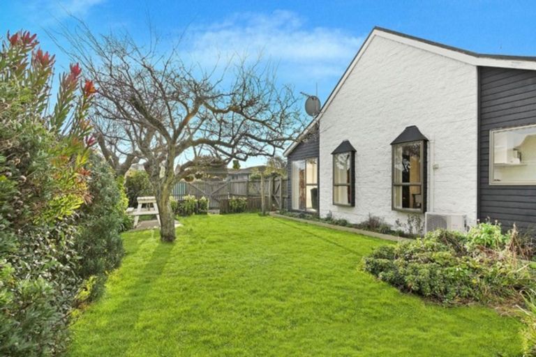 Photo of property in 2/3 Wanstead Place, Woolston, Christchurch, 8062