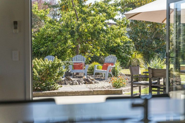 Photo of property in 73 Montgomery Crescent, Kinloch, Taupo, 3377