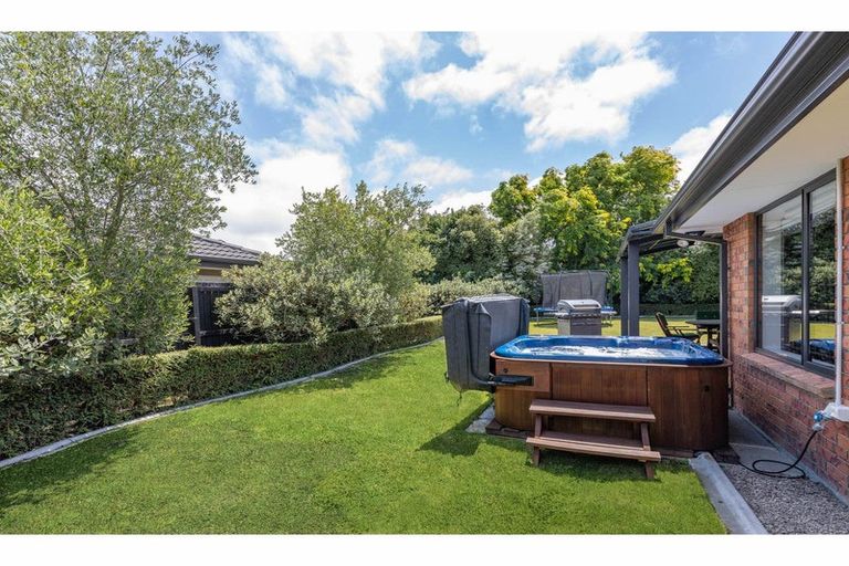 Photo of property in 44 Acacia Avenue, Rangiora, 7400