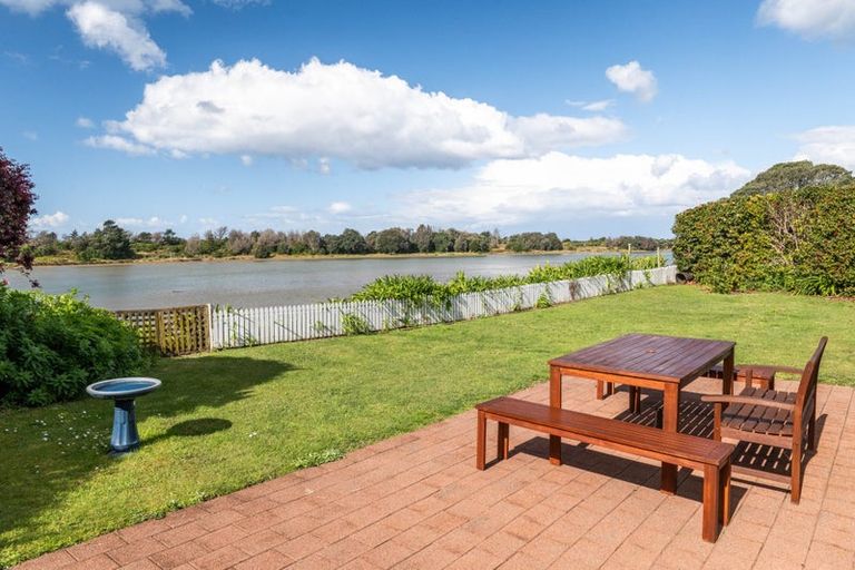 Photo of property in 16 Pohutukawa Drive, Athenree, Katikati, 3177
