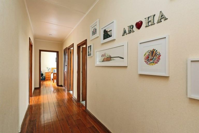 Photo of property in 33 Harpham Street, Taradale, Napier, 4112