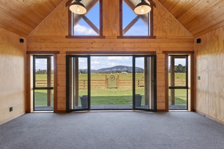 Photo of property in 89 Riverside Road, Okuku, Rangiora, 7473