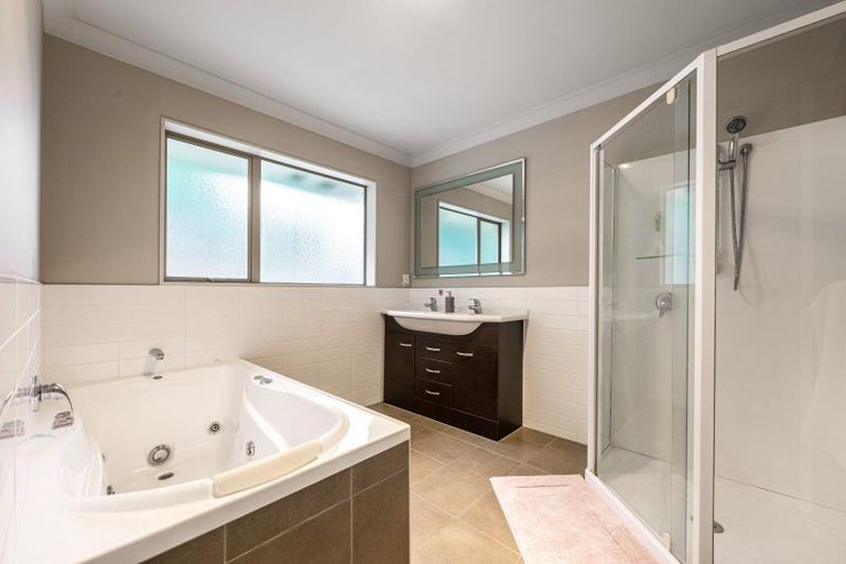 Photo of property in 112d Victoria Avenue, Waiuku, 2123