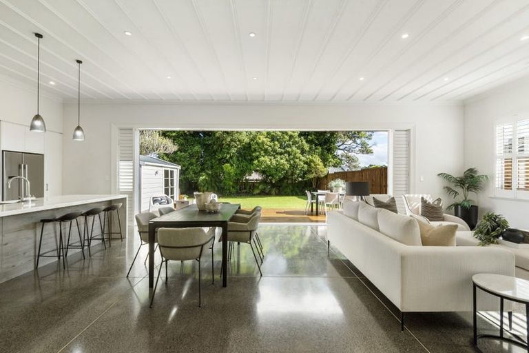 Photo of property in 154 Hinemoa Street, Birkenhead, Auckland, 0626