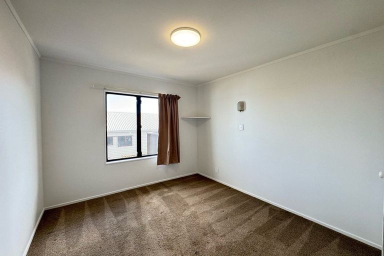 Photo of property in 42 Calluna Crescent, Totara Heights, Auckland, 2105