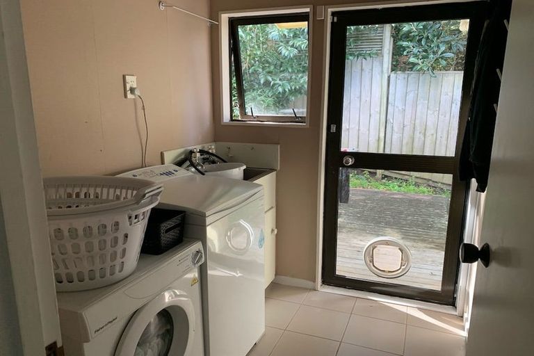 Photo of property in 1/6 Nielsen Place, Massey, Auckland, 0614