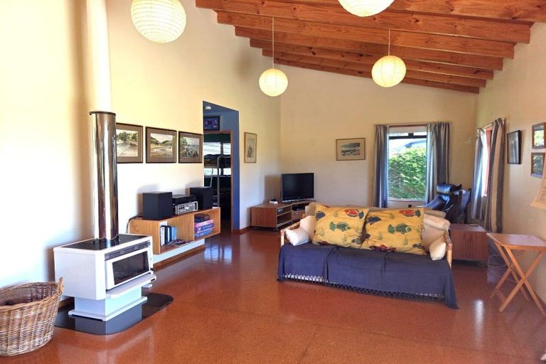 Photo of property in 109 Titoki Place, Matarangi, Whitianga, 3592