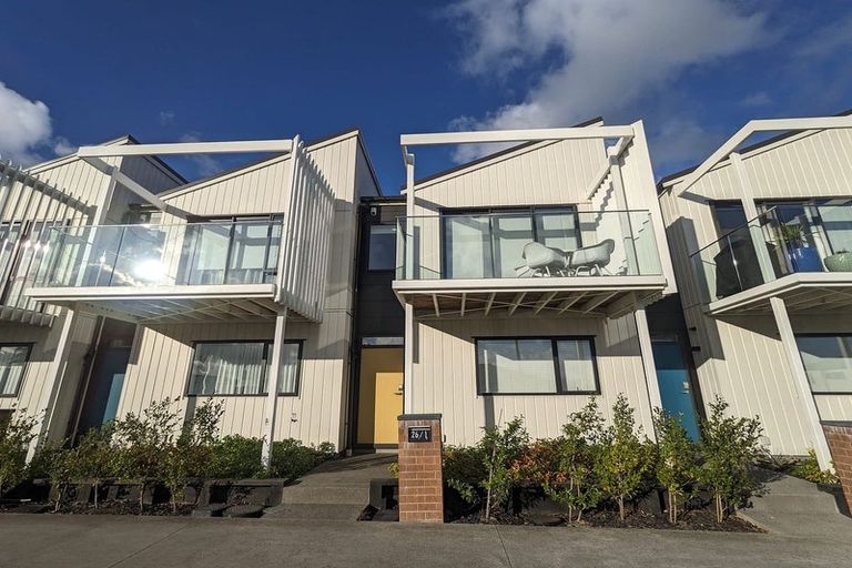 Photo of property in 26/1 Scott Road, Hobsonville, Auckland, 0616