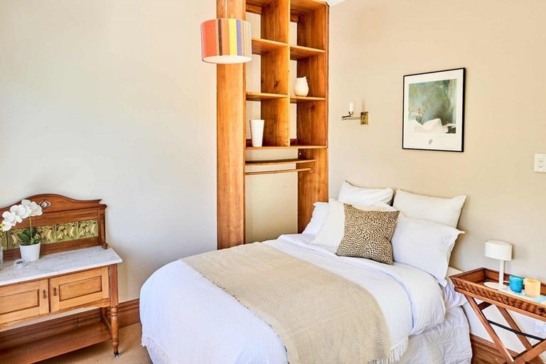 Photo of property in 6 Porritt Avenue, Mount Victoria, Wellington, 6011