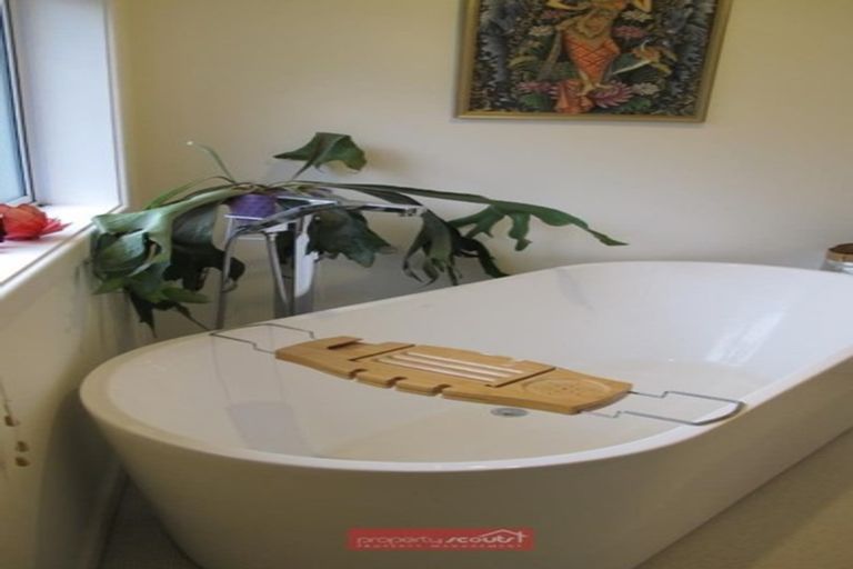 Photo of property in 85 Easther Crescent, Kew, Dunedin, 9012