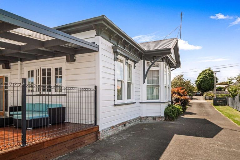 Photo of property in 11 Hurworth Place, College Estate, Whanganui, 4500