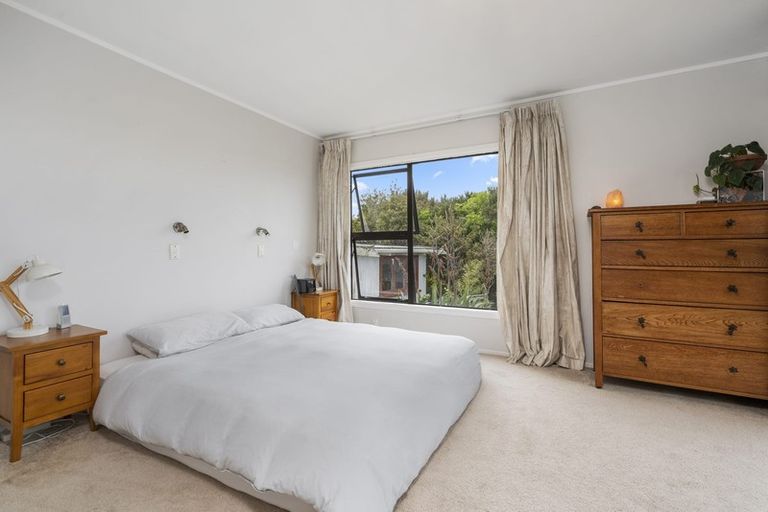 Photo of property in 99 Doves Bay Road, Kerikeri, 0294