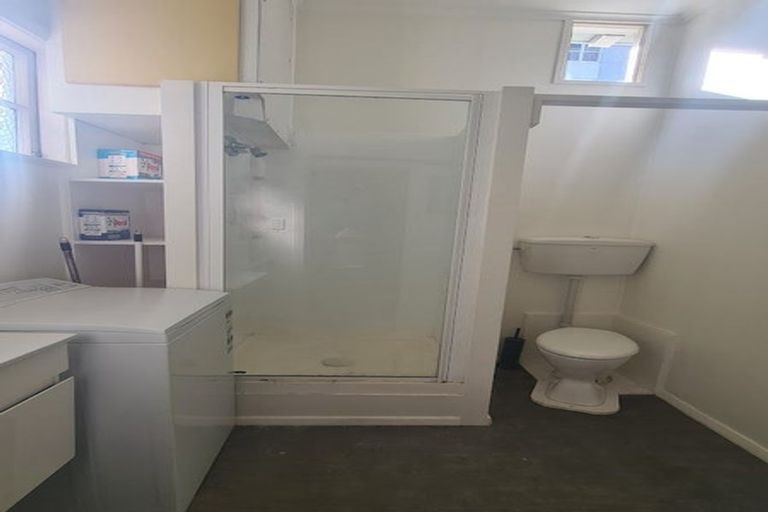 Photo of property in 24 Tinakori Road, Thorndon, Wellington, 6011