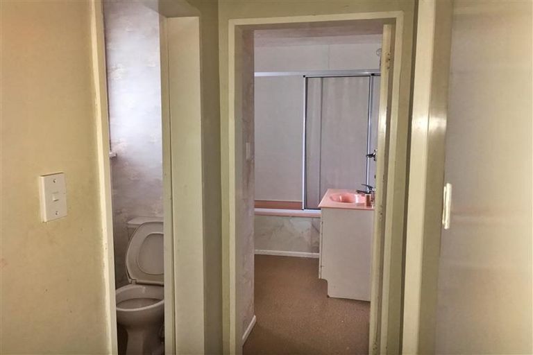 Photo of property in 35 Routley Crescent, Elderslea, Upper Hutt, 5018