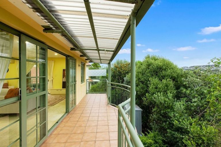 Photo of property in 28 Parkwood Crescent, Gulf Harbour, Whangaparaoa, 0930