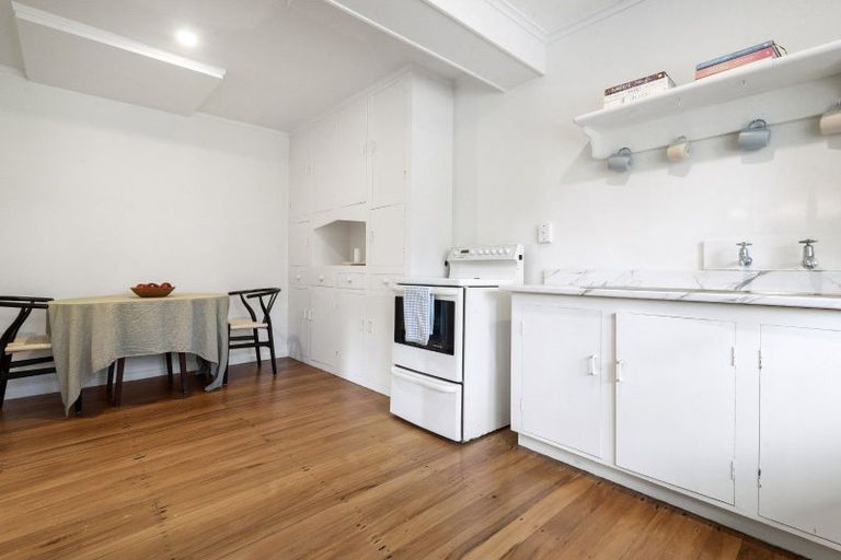 Photo of property in 8 Maritime Terrace, Birkenhead, Auckland, 0626