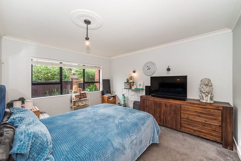 Photo of property in 57 Kapanui Road, Waikanae, 5036