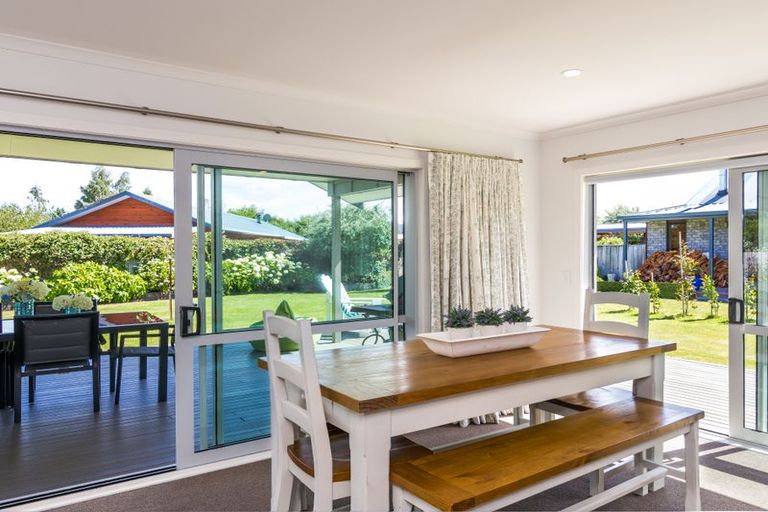 Photo of property in 30 Kenrigg Road, Kinloch, Taupo, 3377