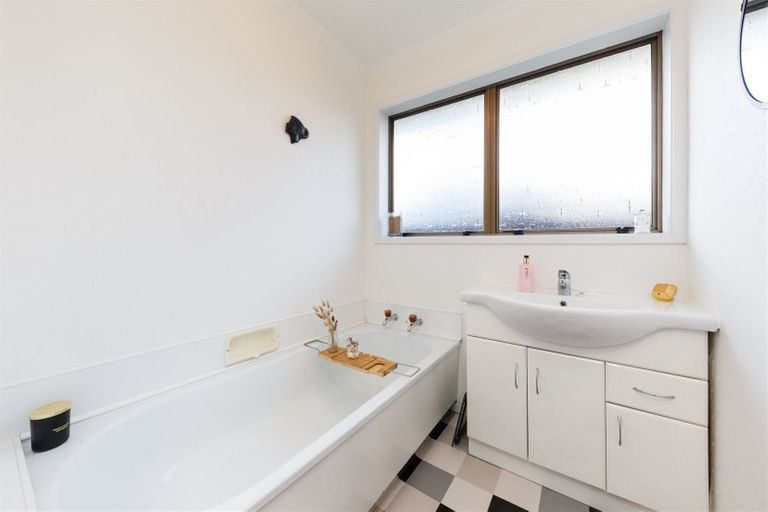 Photo of property in 10a Wild Street, Feilding, 4702