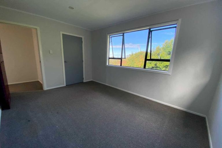 Photo of property in 54 Potter Avenue, Northcote, Auckland, 0627
