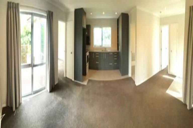 Photo of property in 11 Hutchinsons Road, Bucklands Beach, Auckland, 2014