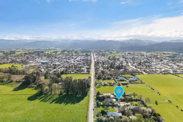 Photo of property in 165 Park Road, Carterton, 5713