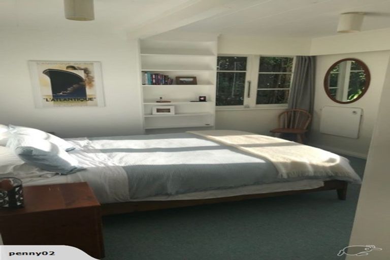 Photo of property in 19 Romney Square, Tawa, Wellington, 5028