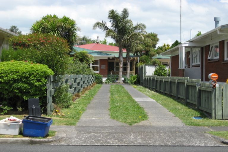 Photo of property in 53 Wellington Street, Pukekohe, 2120