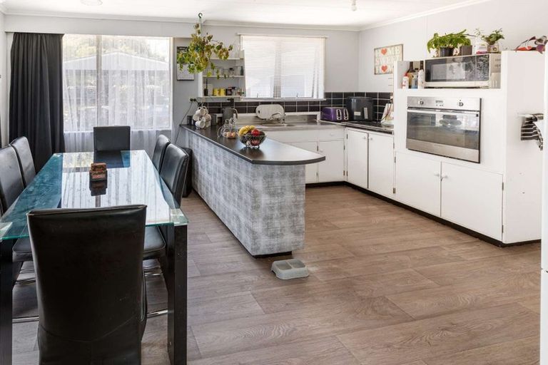 Photo of property in 9 Engles Road, Shannon, 4821