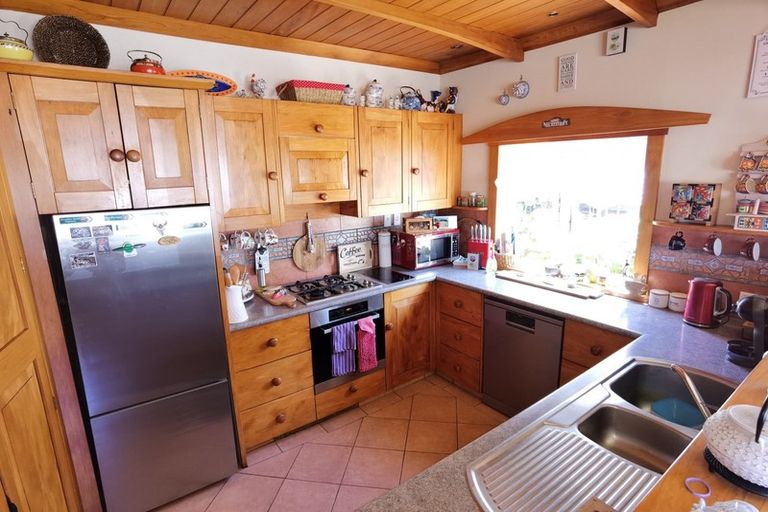 Photo of property in 327 Wanganui Flat Road, Harihari, 7884