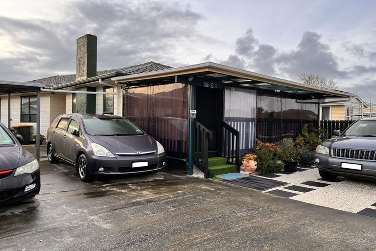Photo of property in 17 Comet Crescent, Mangere, Auckland, 2022