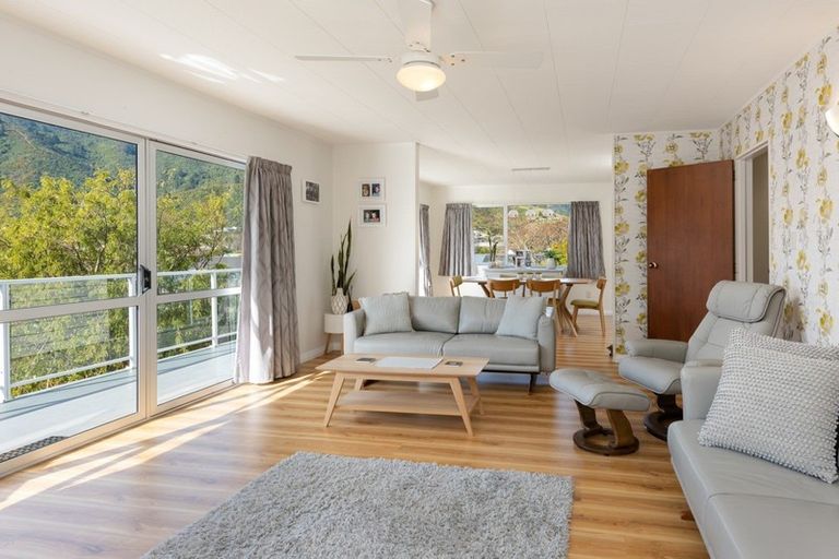 Photo of property in 31a Ranui Street, Waikawa, Picton, 7220