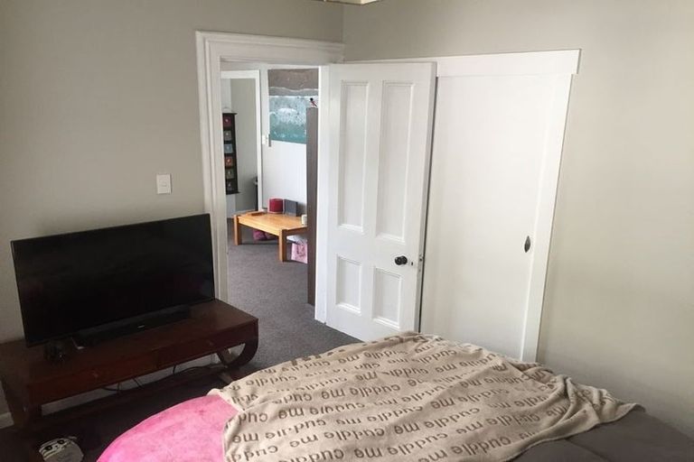 Photo of property in 17 Portland Crescent, Thorndon, Wellington, 6011