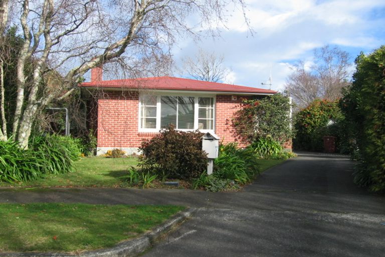 Photo of property in 15 Innes Place, Roslyn, Palmerston North, 4414